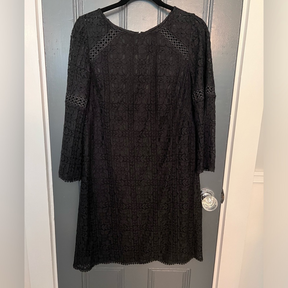 Adrianna Papell black lace dress with lining size 12
